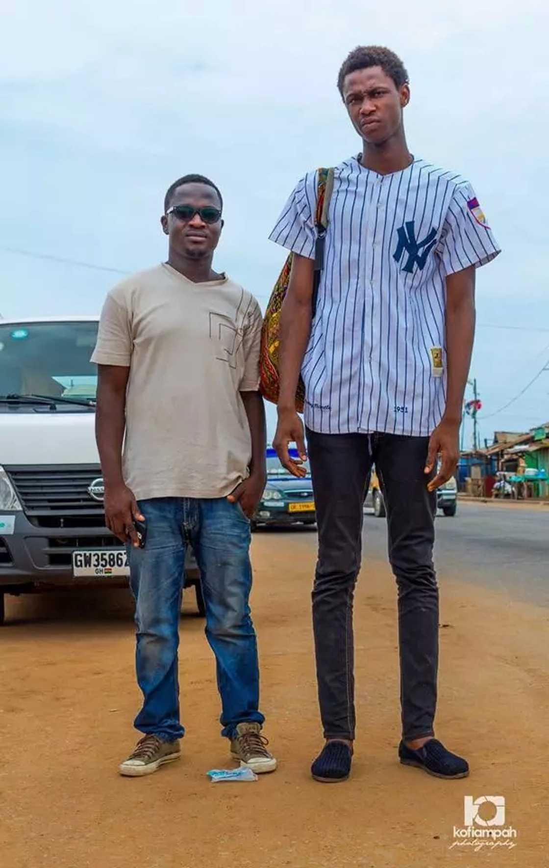 Photos: Meet the tallest man in Cape Coast Photos: Meet the tallest man in Cape Coast