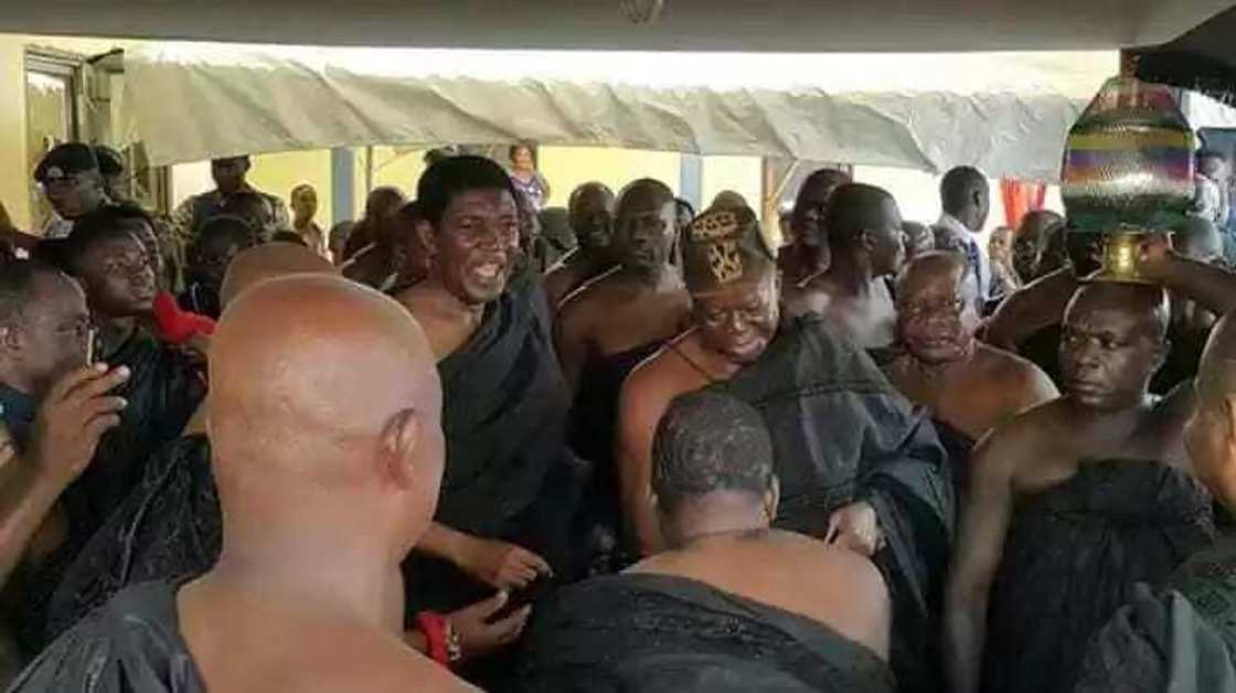 Royal feud brought to an end as Asantehene pays a historic visit to the Techimanhene Royal feud brought to an end as Asantehene pays a historic visit to the Techimanhene