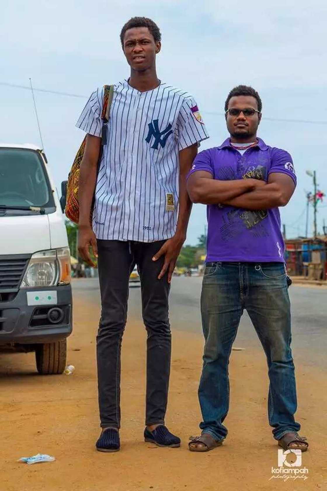 Photos: Meet the tallest man in Cape Coast Photos: Meet the tallest man in Cape Coast