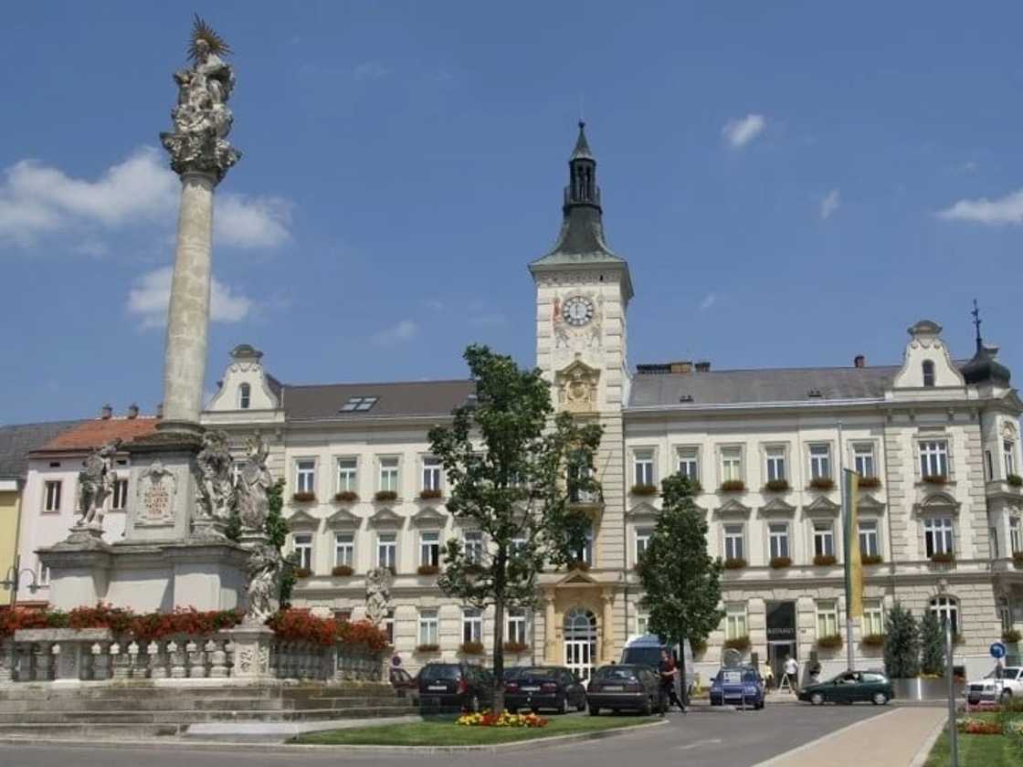 List of cities in Austria
List of popular cities in Austria
List of names of cities in Austria
States in Austria List of cities in Austria
List of popular cities in Austria
List of names of cities in Austria
States in Austria