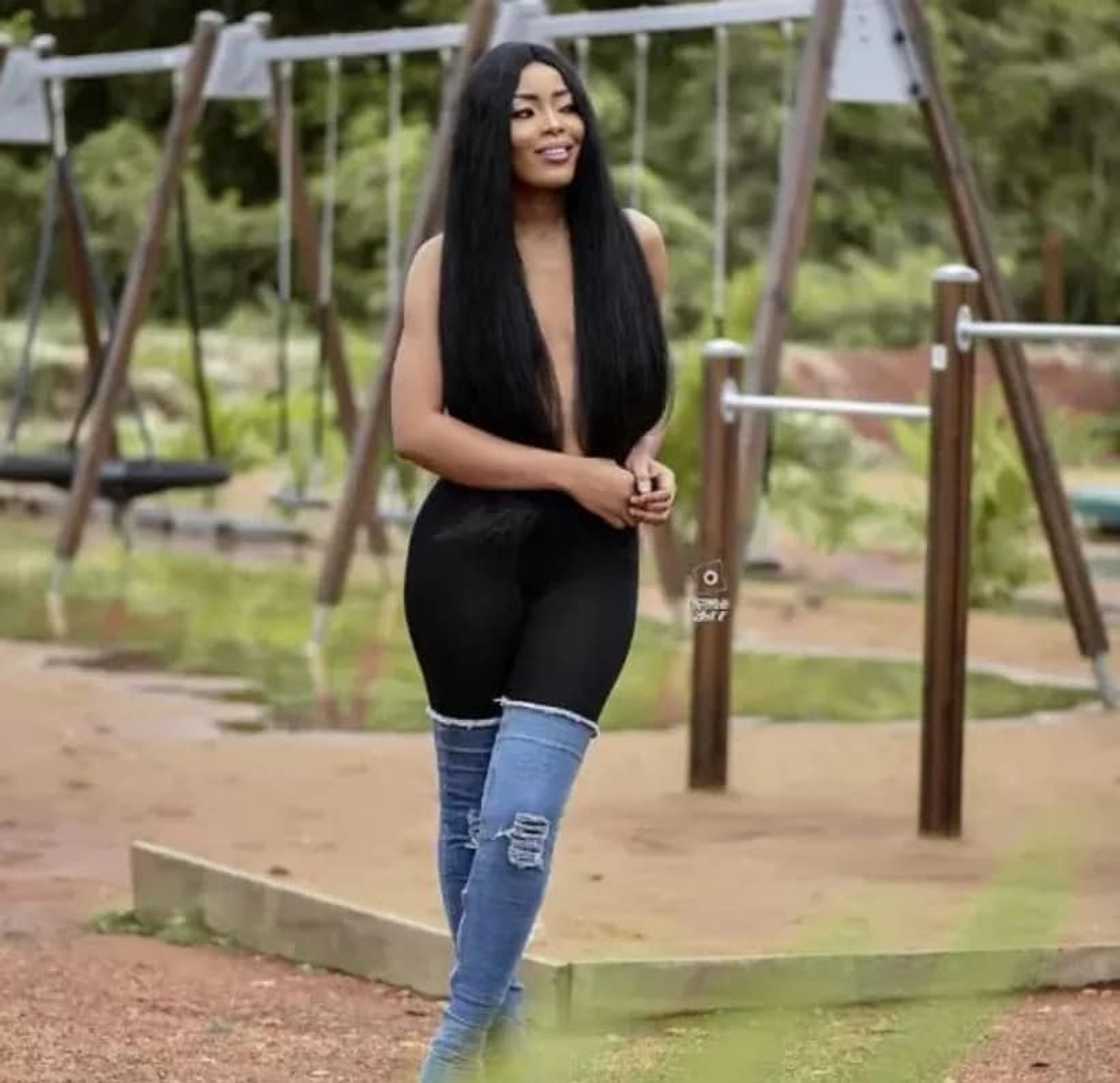 Actress Baby Blanche goes without clothing Actress Baby Blanche goes without clothing