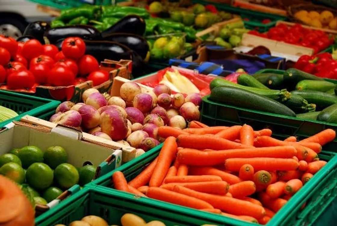 Prices of groceries to increase by 25 percent at the malls and markets this Christmas Prices of groceries to increase by 25 percent at the malls and markets this Christmas