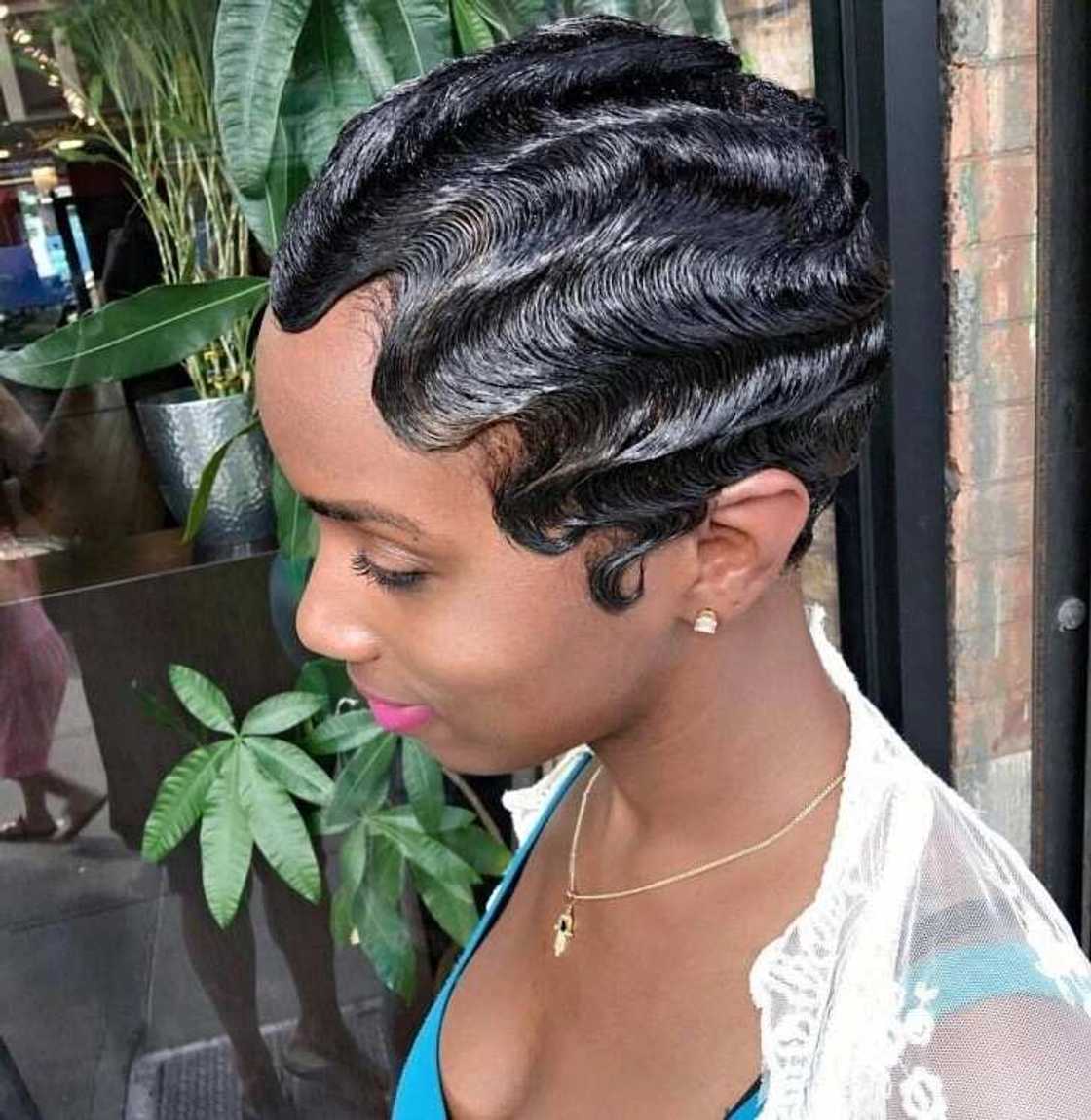 finger waves weave
finger waves medium hair
finger waves short natural hair