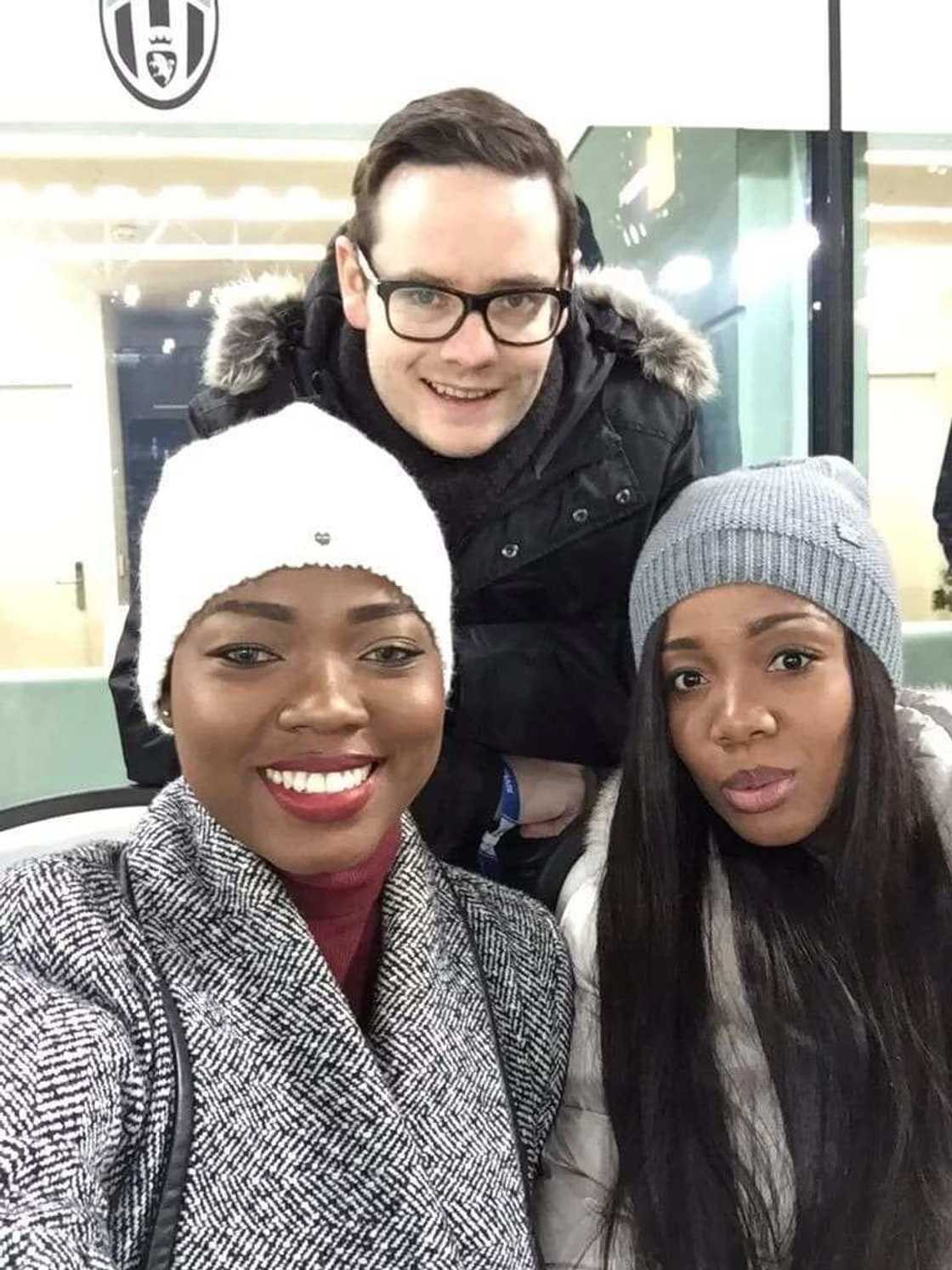 5 Photos of Asamoah wife’s that prove he should not be chasing other women 5 Photos of Asamoah wife’s that prove he should not be chasing other women