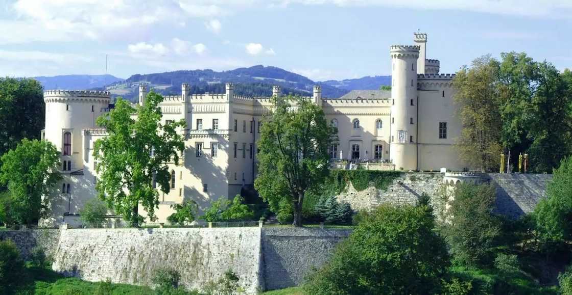 List of popular cities in Austria
List of names of cities in Austria
States in Austria List of popular cities in Austria
List of names of cities in Austria
States in Austria