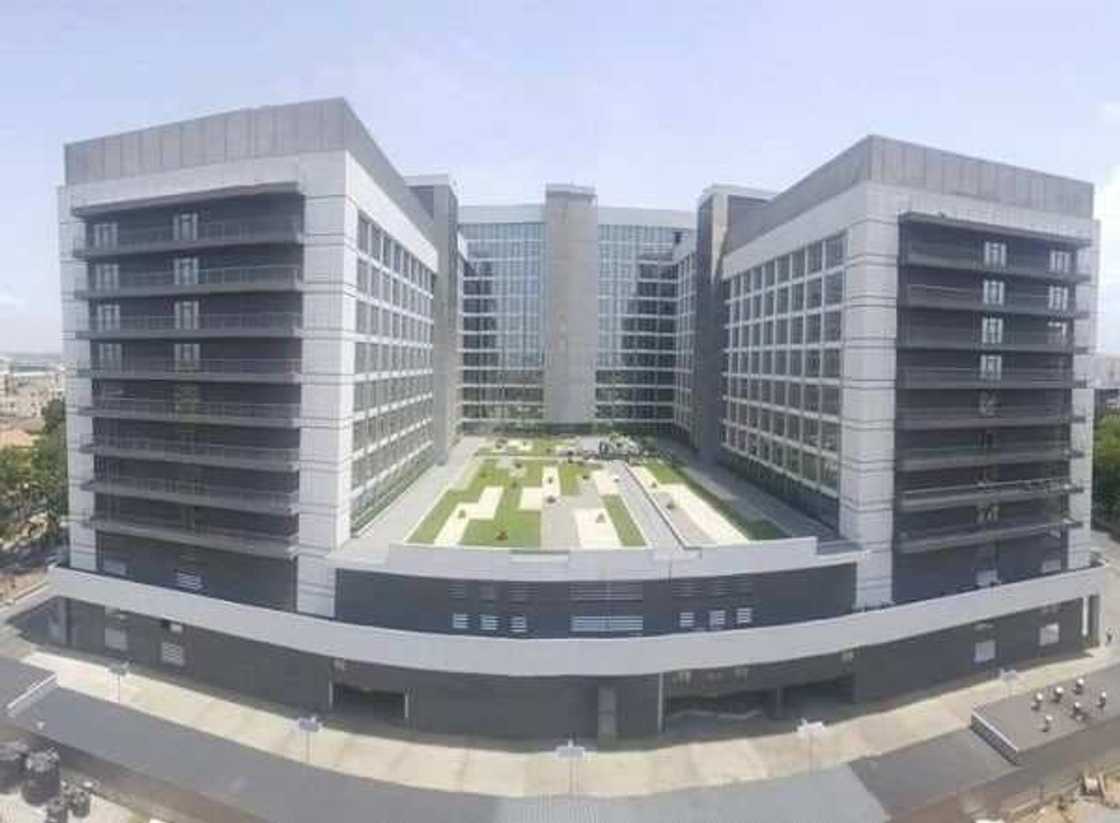 What is the tallest building in ghana? What is the tallest building in ghana?