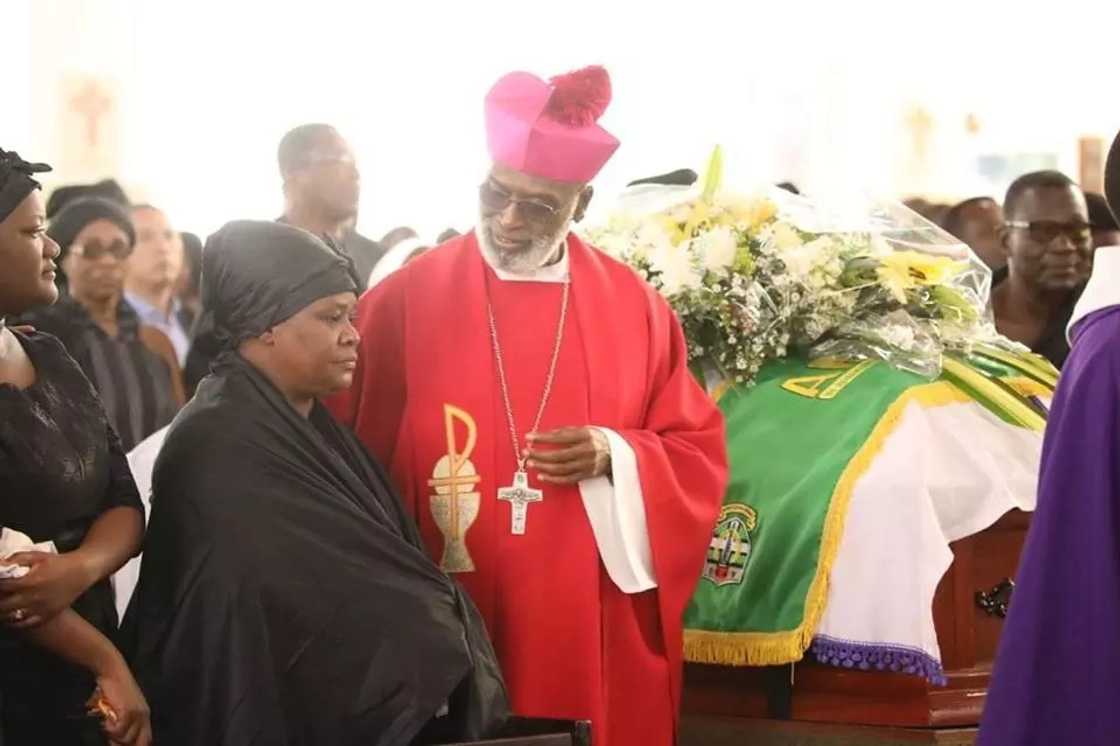 All the heartbreaking photos from actor, Kofi Bucknor’s funeral All the heartbreaking photos from actor, Kofi Bucknor’s funeral