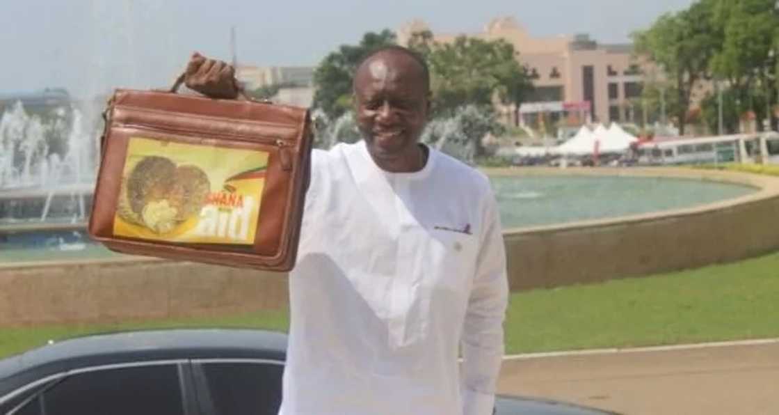 Ghana's public debt hits GH¢304.6billion as it rises by GH¢13billion Ghana's public debt hits GH¢304.6billion as it rises by GH¢13billion