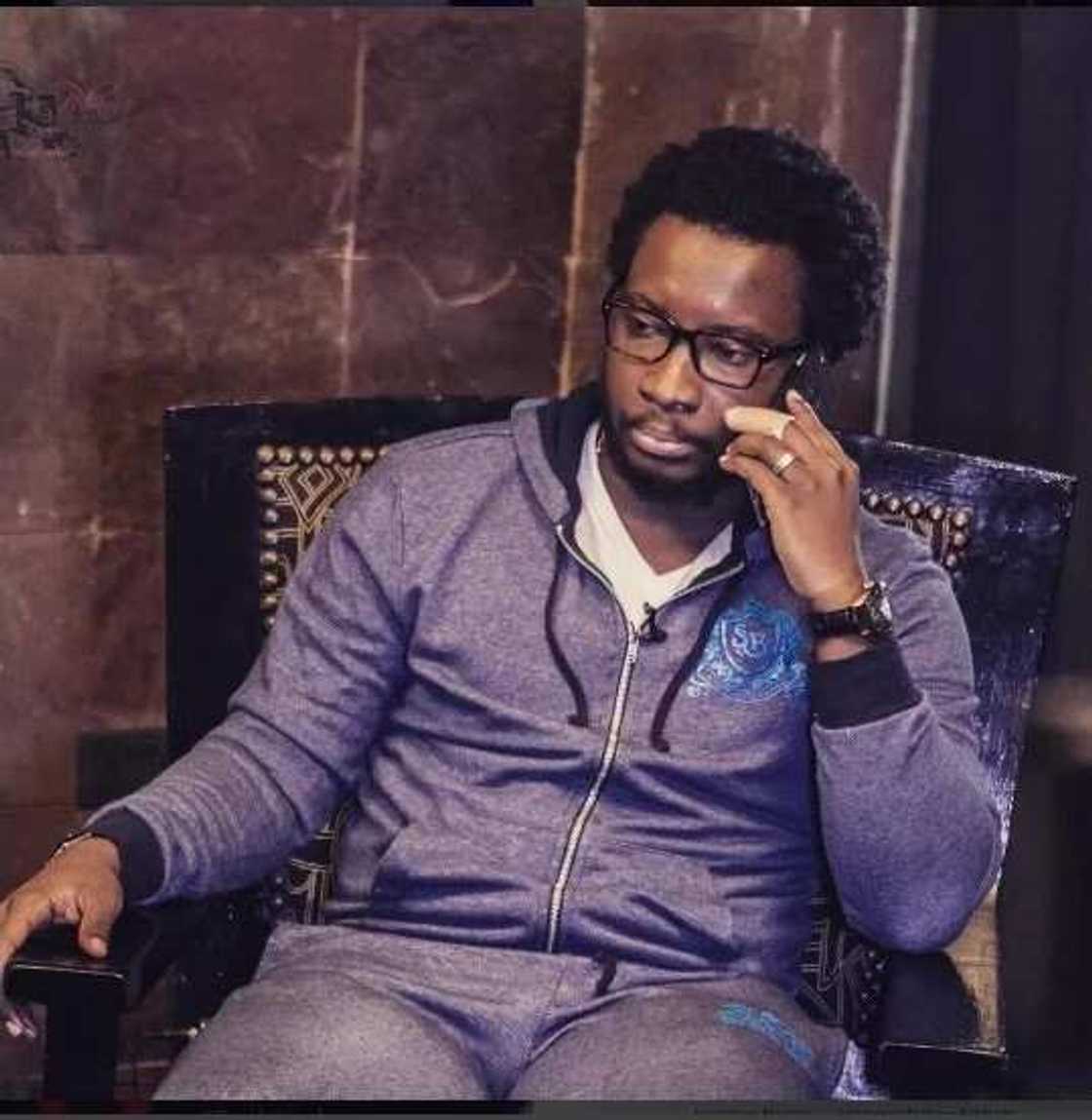 Sonnie Badu: Gospel Musician runs for Cover After he was Exposed for Lying about his Degrees Sonnie Badu: Gospel Musician runs for Cover After he was Exposed for Lying about his Degrees