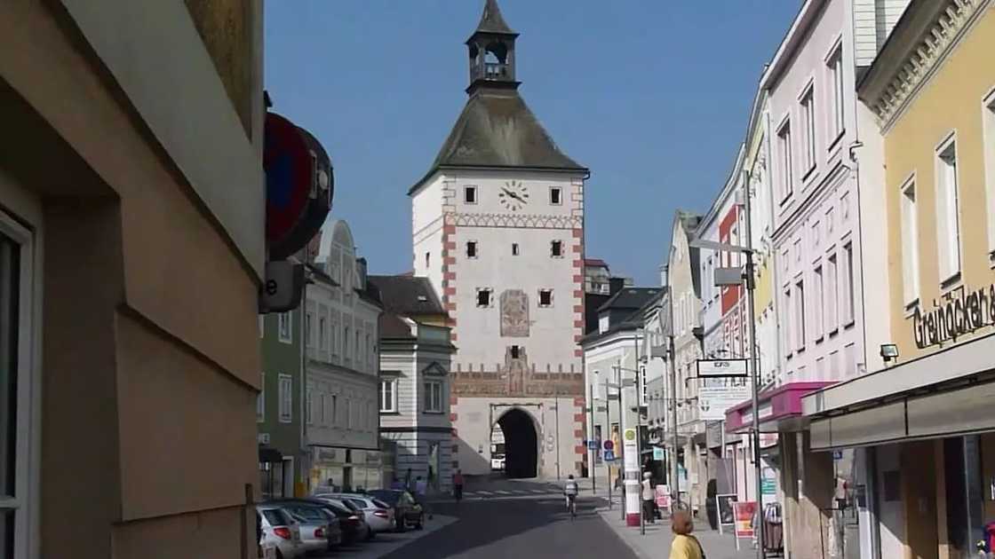 List of cities in Austria
List of popular cities in Austria
List of names of cities in Austria
States in Austria List of cities in Austria
List of popular cities in Austria
List of names of cities in Austria
States in Austria