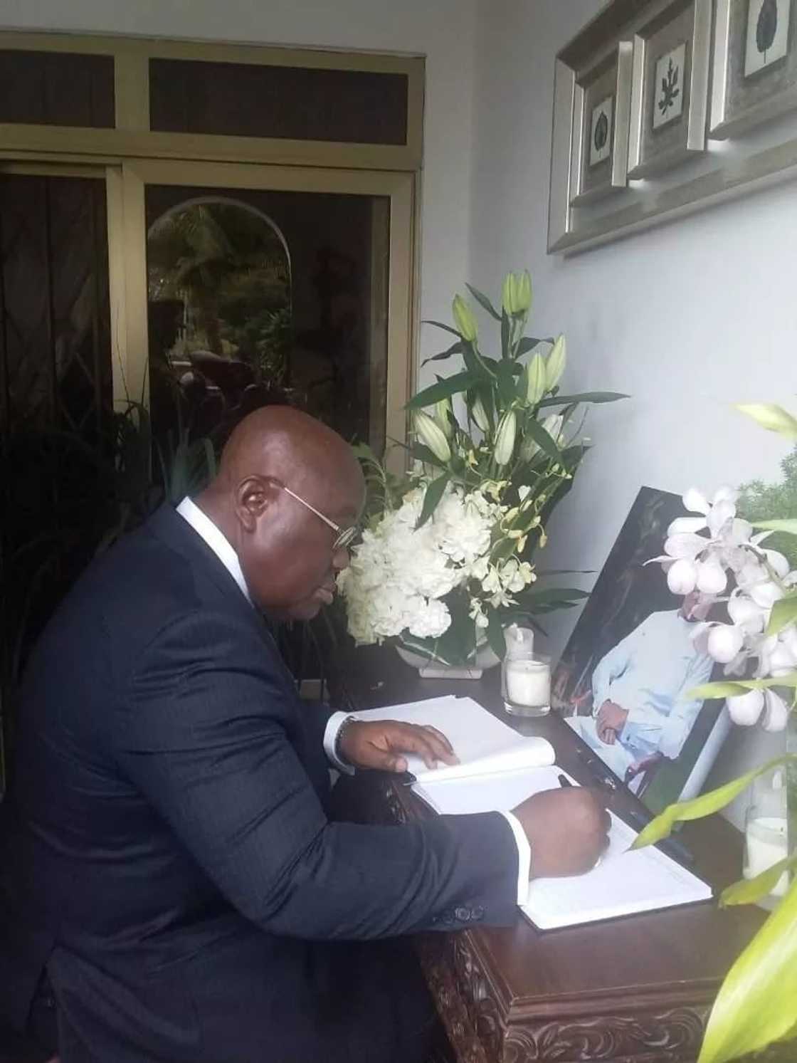 Nana Addo's handwriting clearly seen in his tribute to Amissah-Arthur