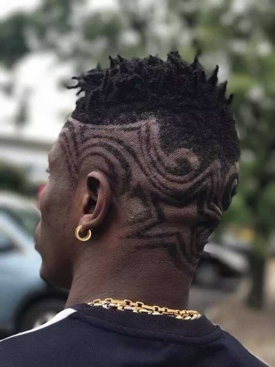 Shatta Wale debuts new haircut in US; immediately sparks several conversations Shatta Wale debuts new haircut in US; immediately sparks several conversations