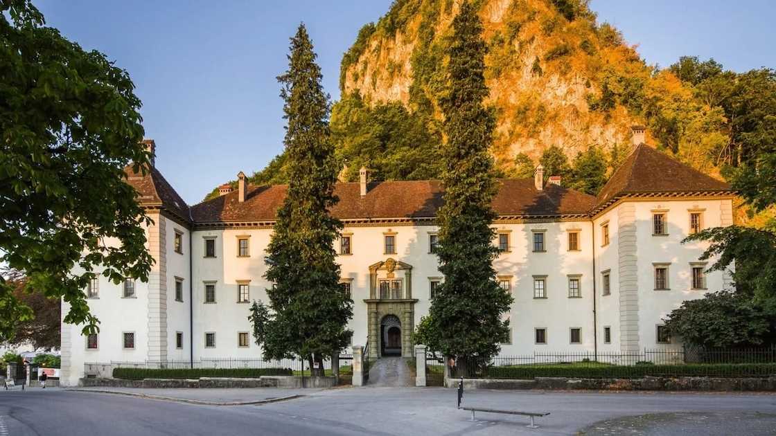 List of cities in Austria
List of biggest cities in Austria
States in Austria
List of popular cities in Austria
List of names of cities inAaustria List of cities in Austria
List of biggest cities in Austria
States in Austria
List of popular cities in Austria
List of names of cities inAaustria