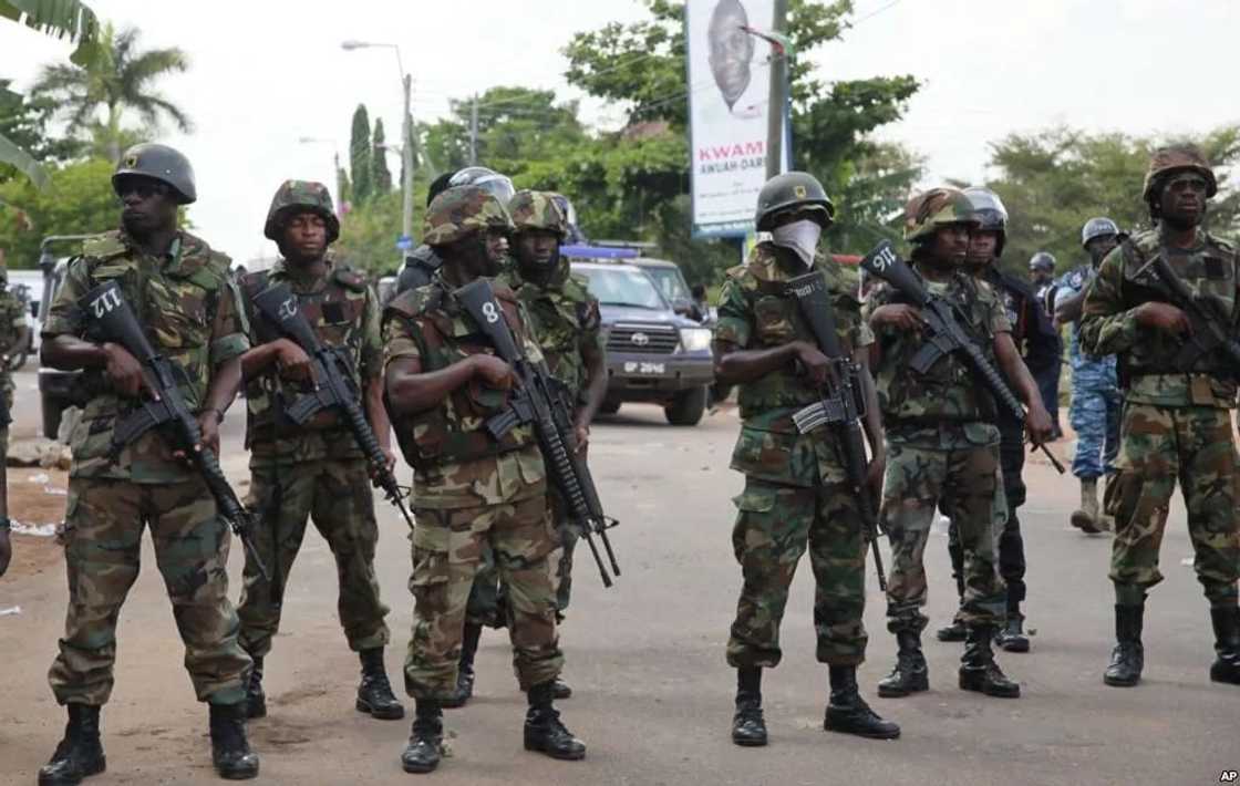 Naval officer stabs Airforce soldier for having an affair with his wife Naval officer stabs Airforce soldier for having an affair with his wife