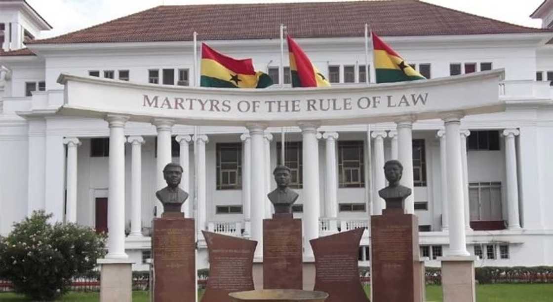 Lawyers Sacked from Roll of Lawyers