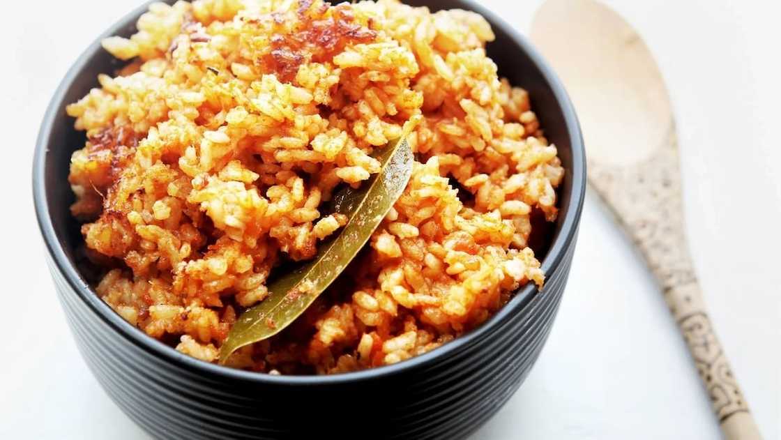 how to prepare jollof rice in Ghana