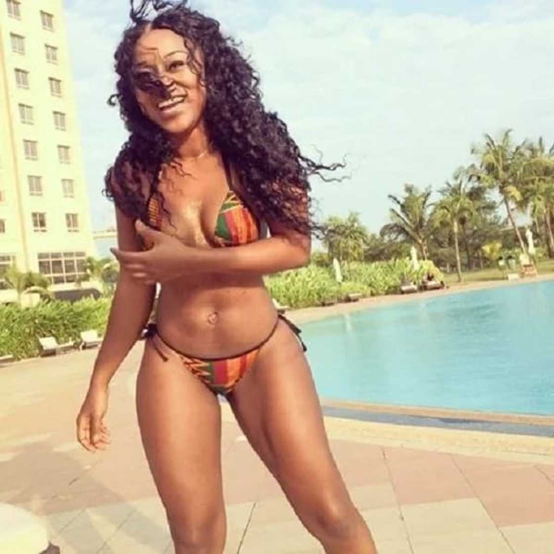 Meet Efia Odo, the lady who was 'caught in bed' with Shatta Wale Meet Efia Odo, the lady who was 'caught in bed' with Shatta Wale