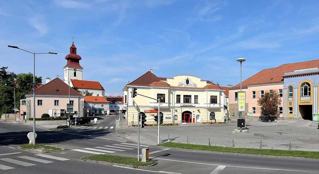 States in Austria
List of popular cities in Austria
List of names of cities in Austria States in Austria
List of popular cities in Austria
List of names of cities in Austria