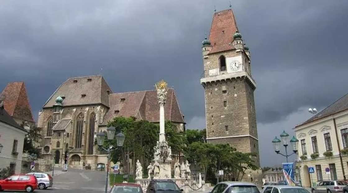 List of cities in Austria
List of popular cities in Austria
List of names of cities in Austria
States in Austria List of cities in Austria
List of popular cities in Austria
List of names of cities in Austria
States in Austria