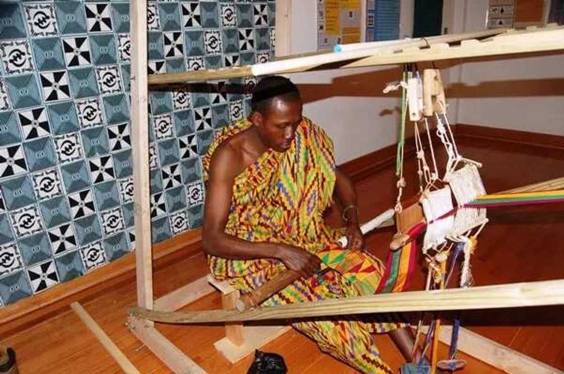 The Story Behind Ghana's "Kente" Cloth The Story Behind Ghana's "Kente" Cloth