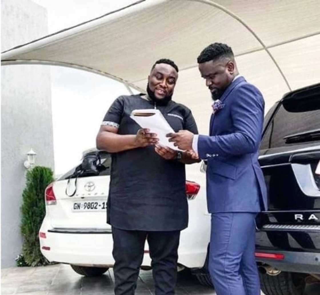 Sarkodie is not dead: Rapper’s Manager Denies Rumours; calls them fake