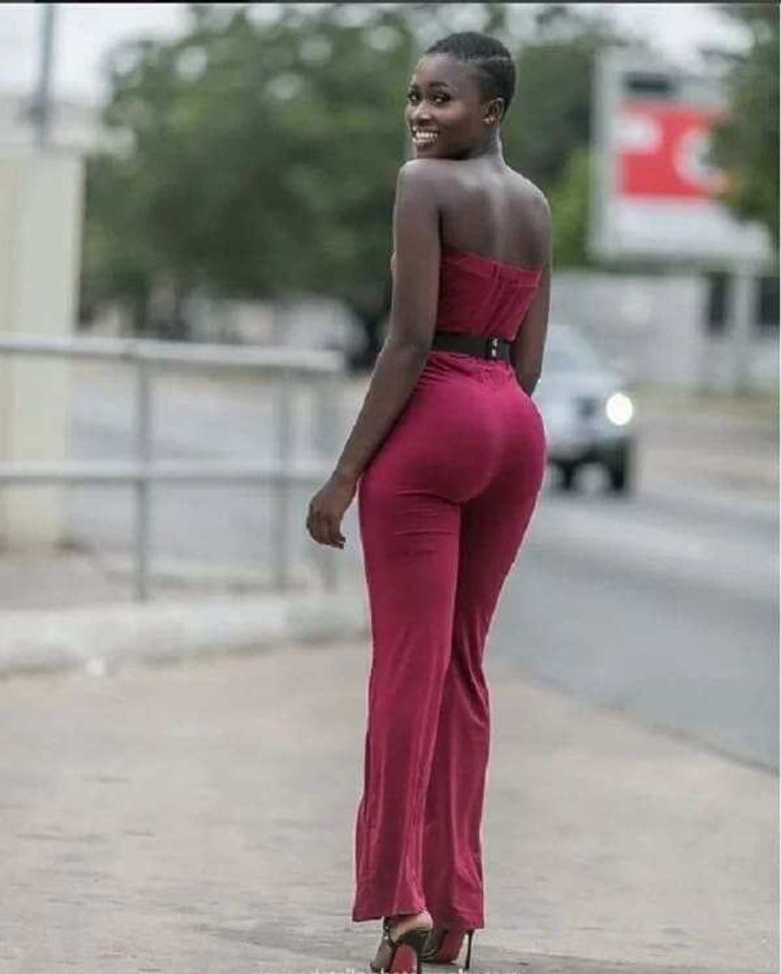 9 wild and rare photos of Fela Makafui that Ghanaians are dying for online 9 wild and rare photos of Fela Makafui that Ghanaians are dying for online