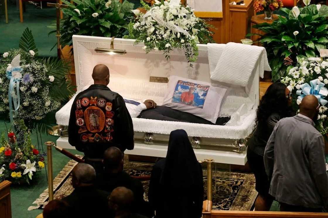 How to write a tribute for a funeral How to write a tribute for a funeral