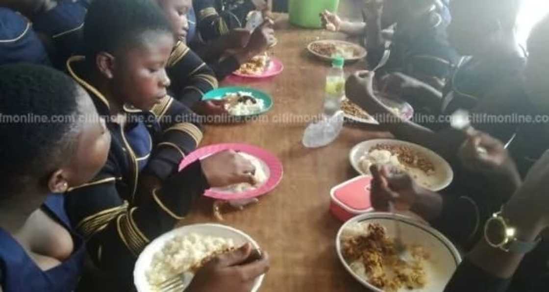 Free SHS students of Mamfi Girls SHS complain over "small food" served in dining hall Free SHS students of Mamfi Girls SHS complain over "small food" served in dining hall