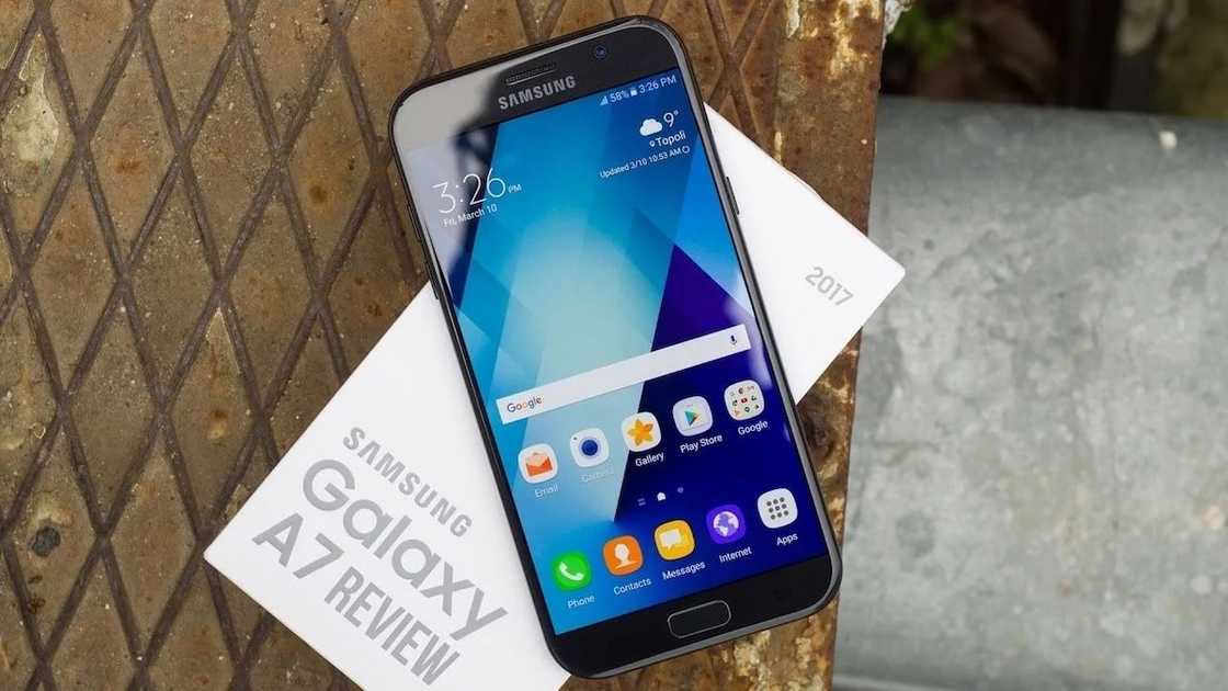 samsung a7 screen
samsung phones
samsung a7 2017