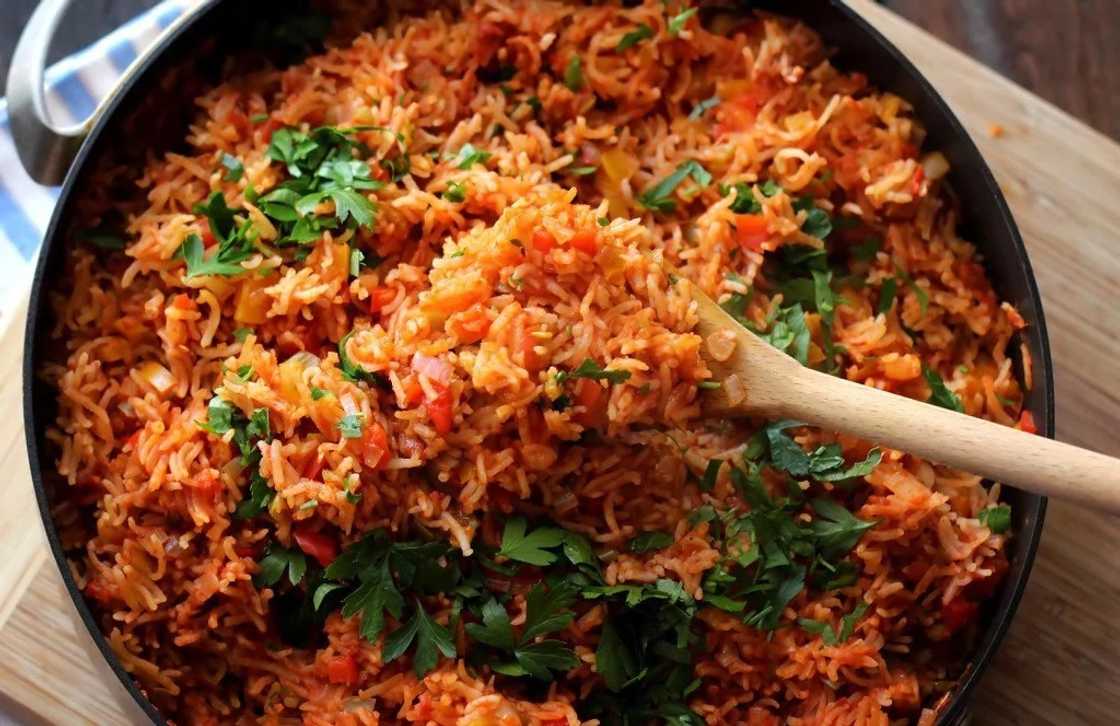 7 perfect Ghanaian rice dishes that are better than a boyfriend - YEN ...