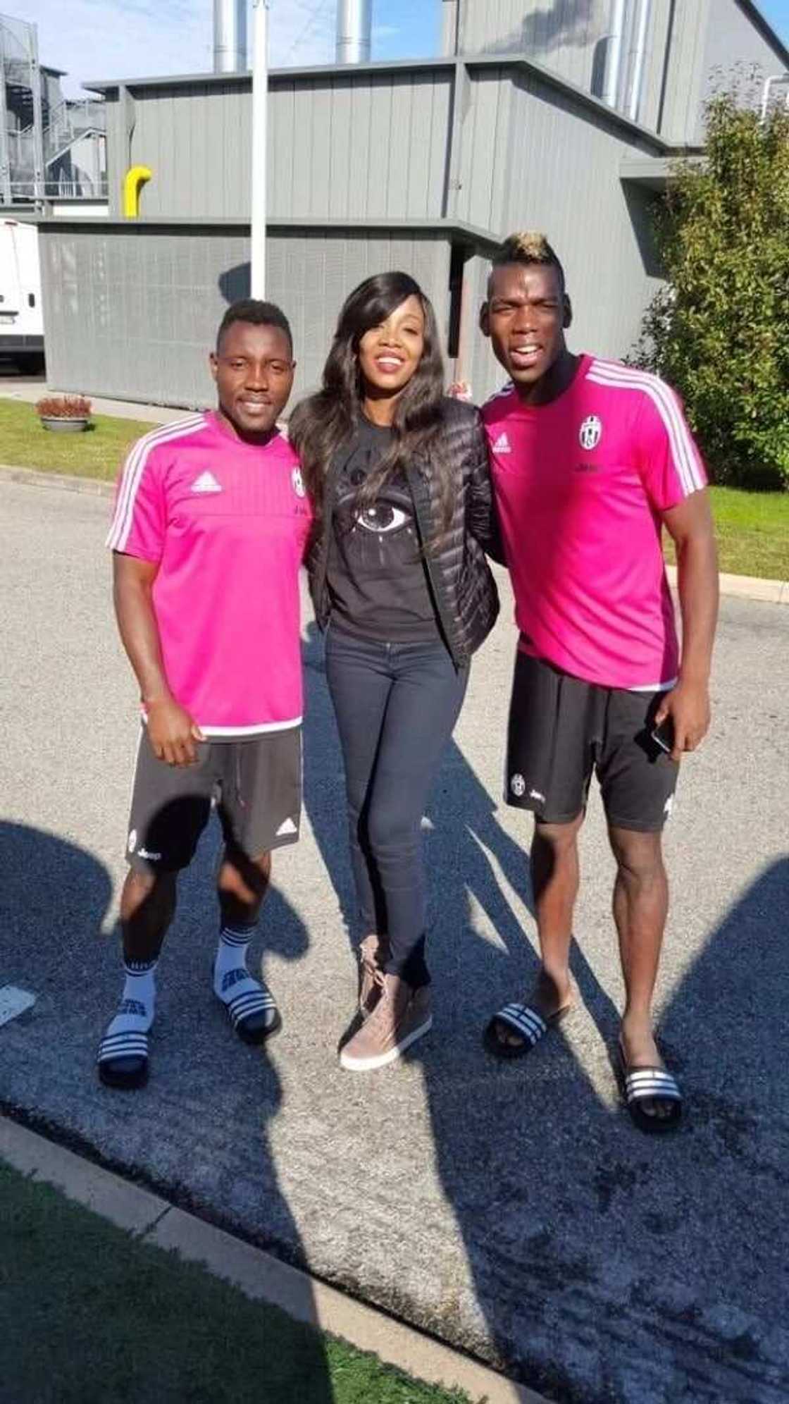 5 Photos of Asamoah wife’s that prove he should not be chasing other women 5 Photos of Asamoah wife’s that prove he should not be chasing other women