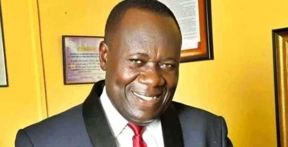 Elder Mireku Praises songs, download elder mireku praises songs, elder mireku vol 1 Elder Mireku Praises songs, download elder mireku praises songs, elder mireku vol 1