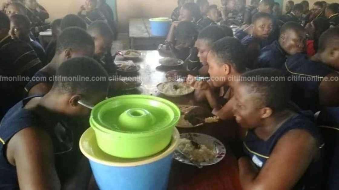Free SHS students of Mamfi Girls SHS complain over "small food" served in dining hall Free SHS students of Mamfi Girls SHS complain over "small food" served in dining hall