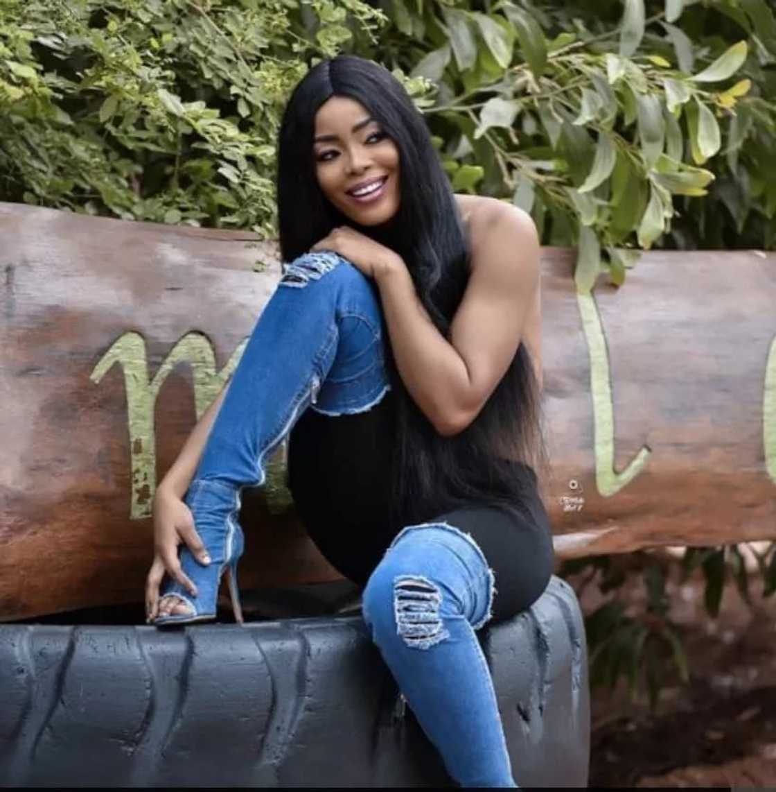 Actress Baby Blanche goes without clothing Actress Baby Blanche goes without clothing