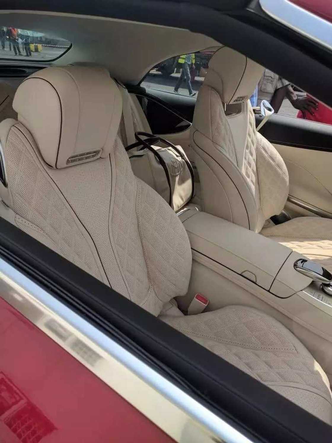 The interior of Mercedez Mayback S650