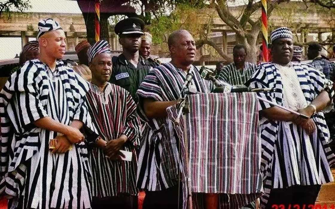 Former President Mahama with his clansmen