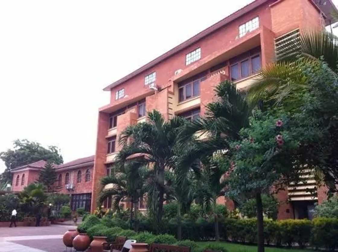 Accra's top 10 live band venues Accra's top 10 live band venues