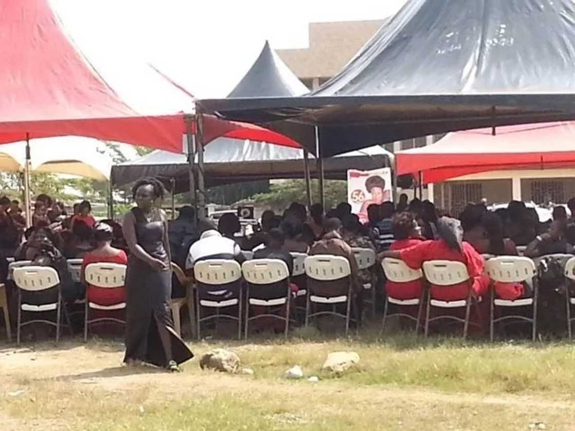 Sad photos from burial of late Ghanaian actress, Gifty Temeng Sad photos from burial of late Ghanaian actress, Gifty Temeng