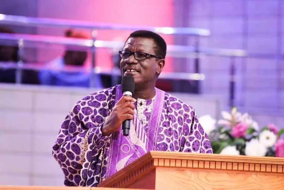 Otabil chastises Christian believers, says they tend to stop using their heads Otabil chastises Christian believers, says they tend to stop using their heads