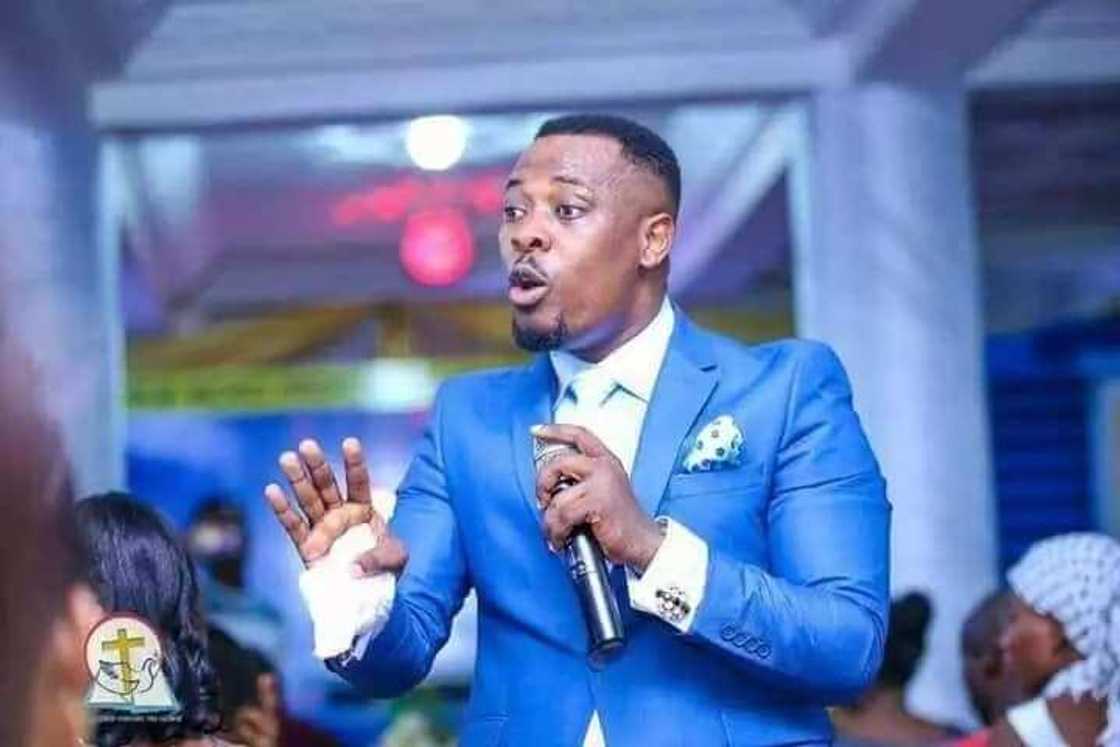 Nigel Gaisie: Prophet drops 12 prophecies in 2021; popular man of God, artiste to die (video) Nigel Gaisie: Prophet drops 12 prophecies in 2021; popular man of God, artiste to die (video)