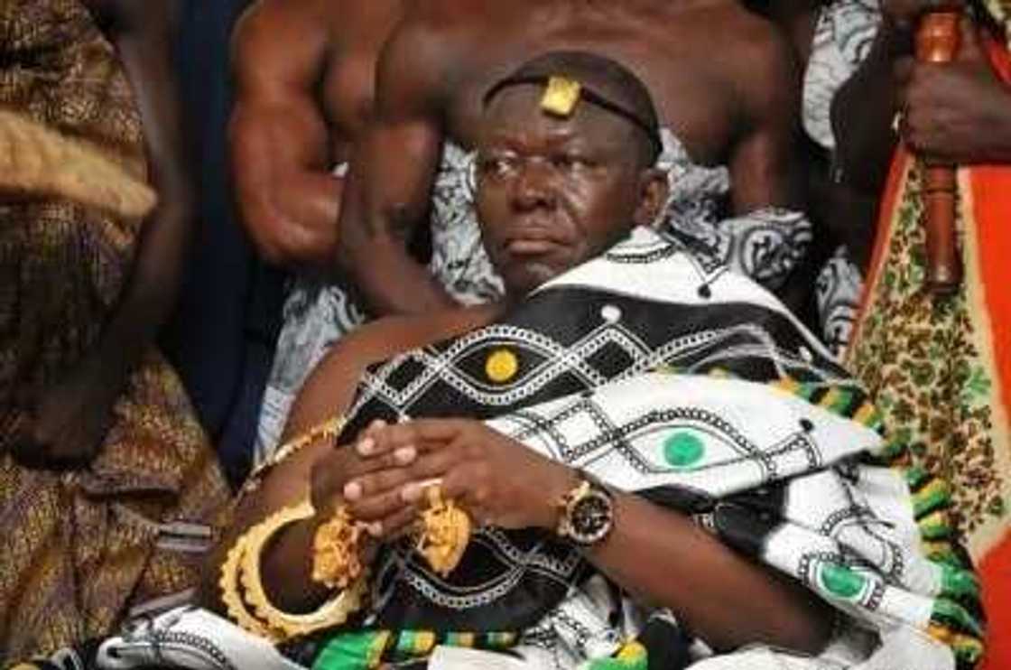 Otumfuo Osei Tutu II seen attending Free Mason meeting