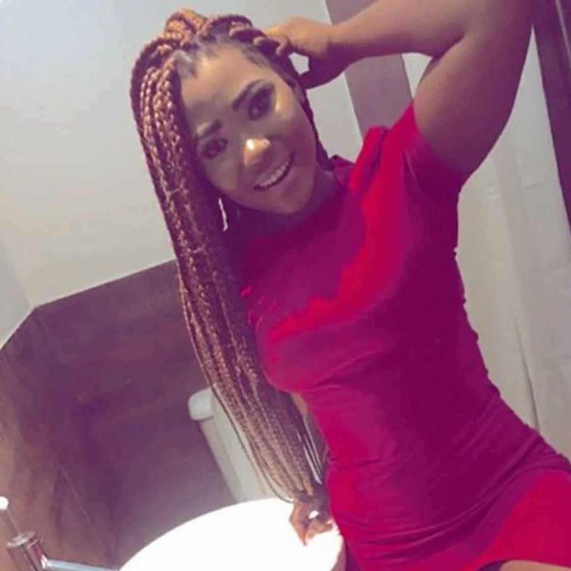 'Light-skinned' Ghanaian lady takes the internet by storm 'Light-skinned' Ghanaian lady takes the internet by storm