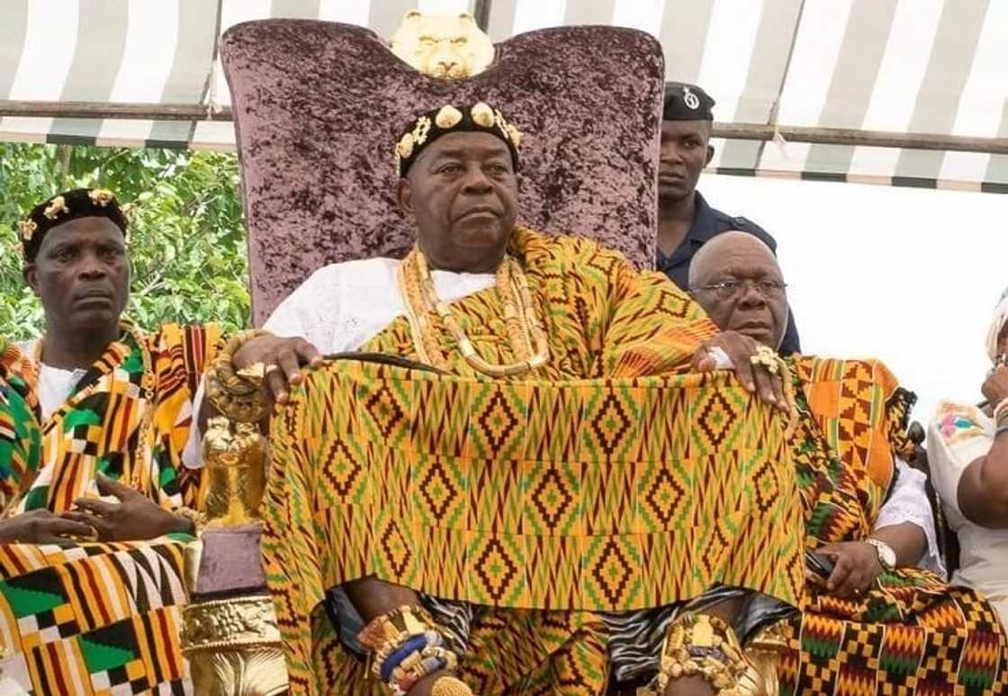 An Ewe traditional leader on this throne An Ewe traditional leader on this throne