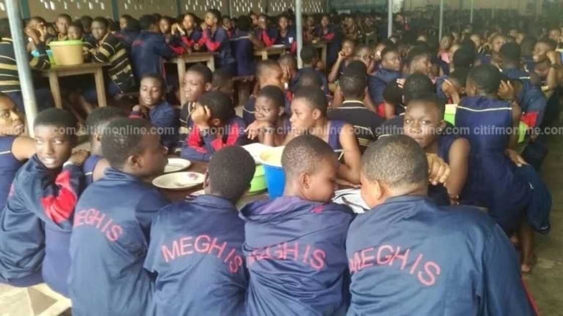 Free SHS students of Mamfi Girls SHS complain over "small food" served in dining hall Free SHS students of Mamfi Girls SHS complain over "small food" served in dining hall
