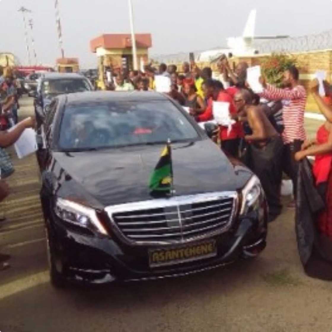 Photos of the cars that the Asantehene rides in Photos of the cars that the Asantehene rides in