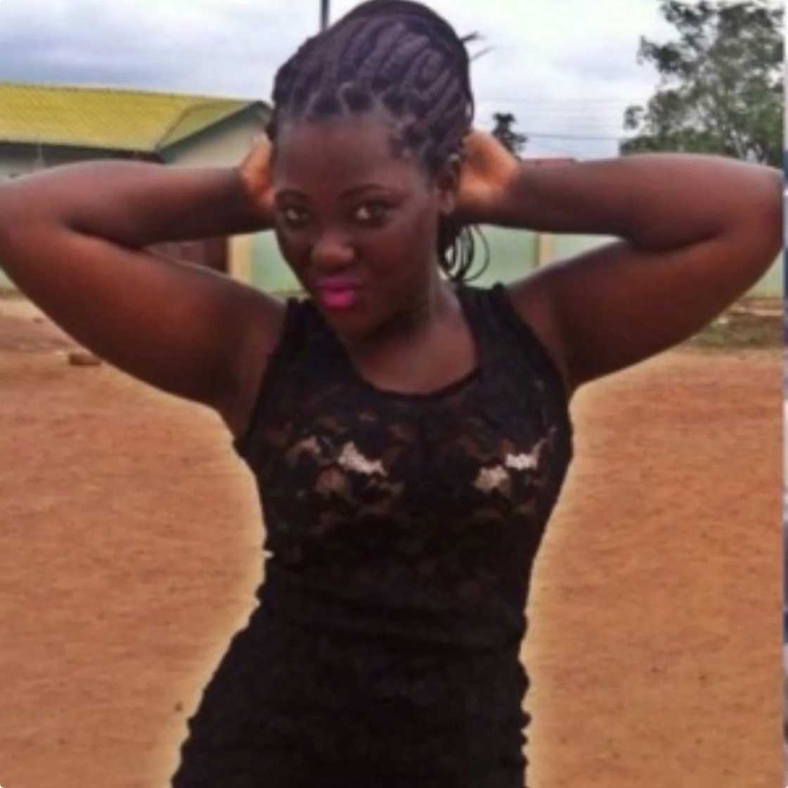 'Light-skinned' Ghanaian lady takes the internet by storm 'Light-skinned' Ghanaian lady takes the internet by storm