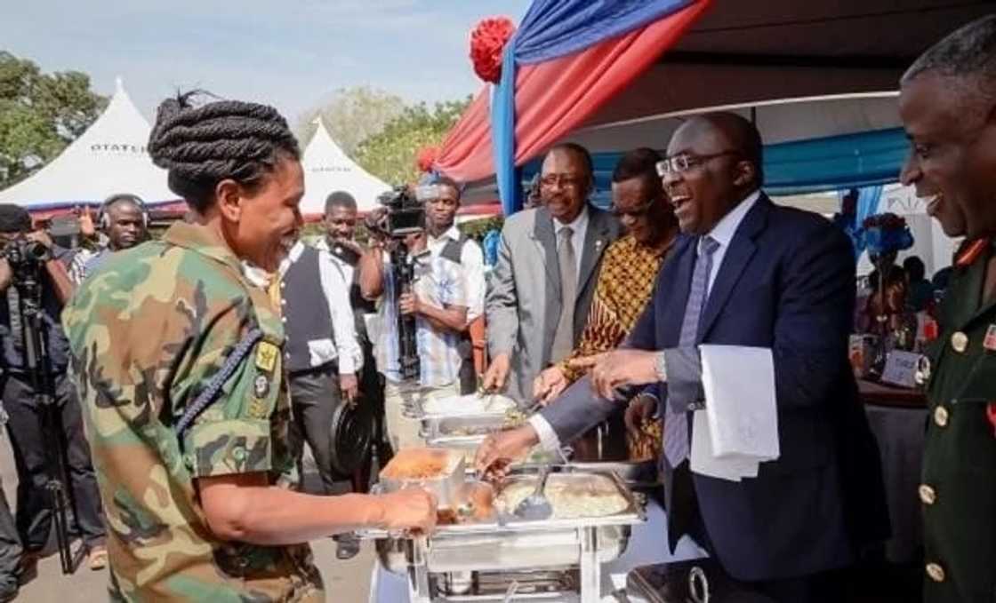 Bawumia serves Armed Forces lunch at Burma Camp