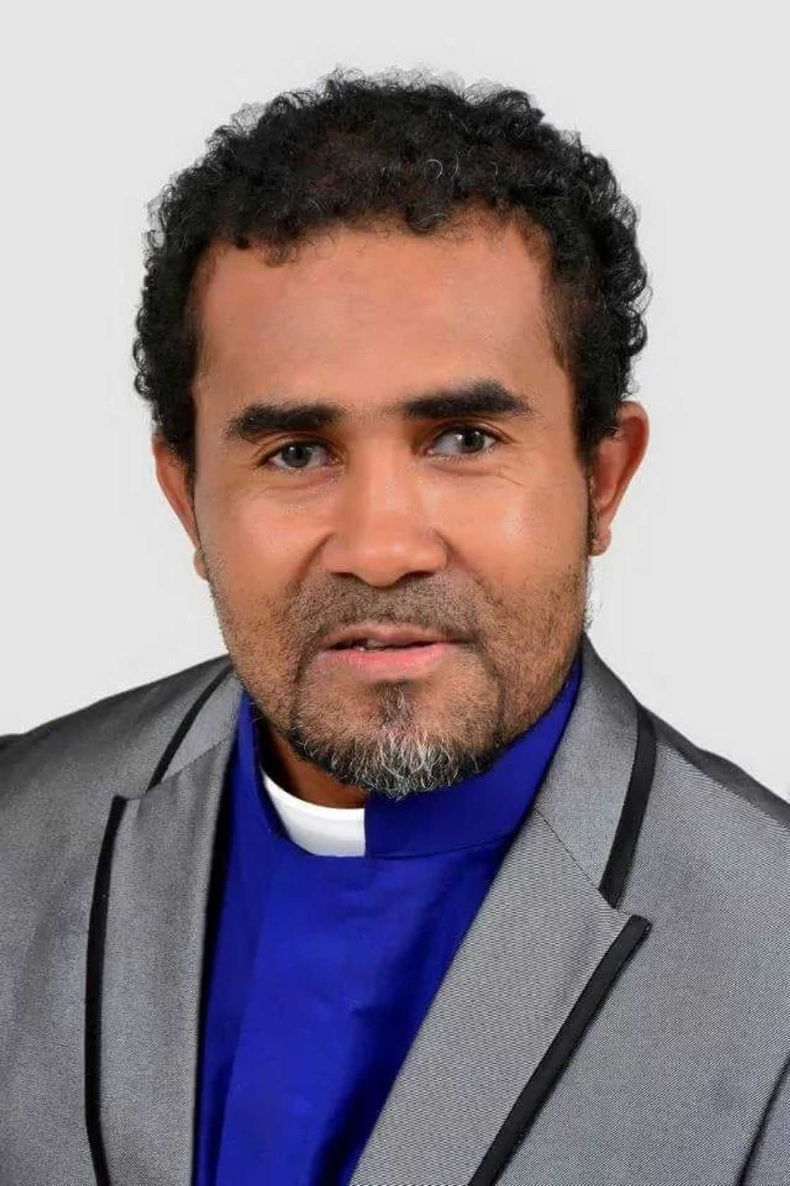 ‘Obinim is possessed’ – Kenyan-based pastor exposes 'fake' Obinim’s miracles ‘Obinim is possessed’ – Kenyan-based pastor exposes 'fake' Obinim’s miracles