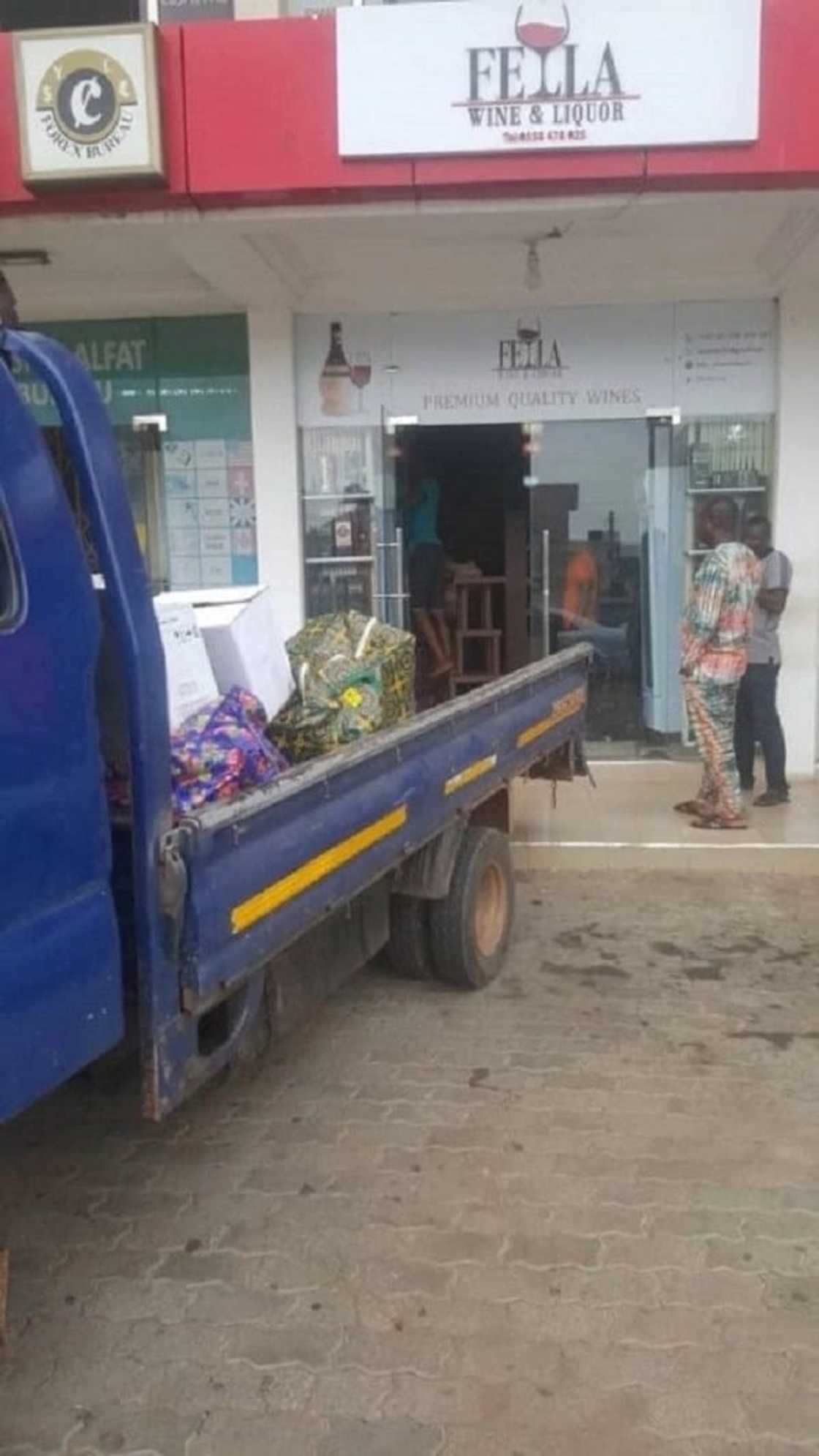 Fella Makafui’s wine shop shut down by angry boyfriend Fella Makafui’s wine shop shut down by angry boyfriend