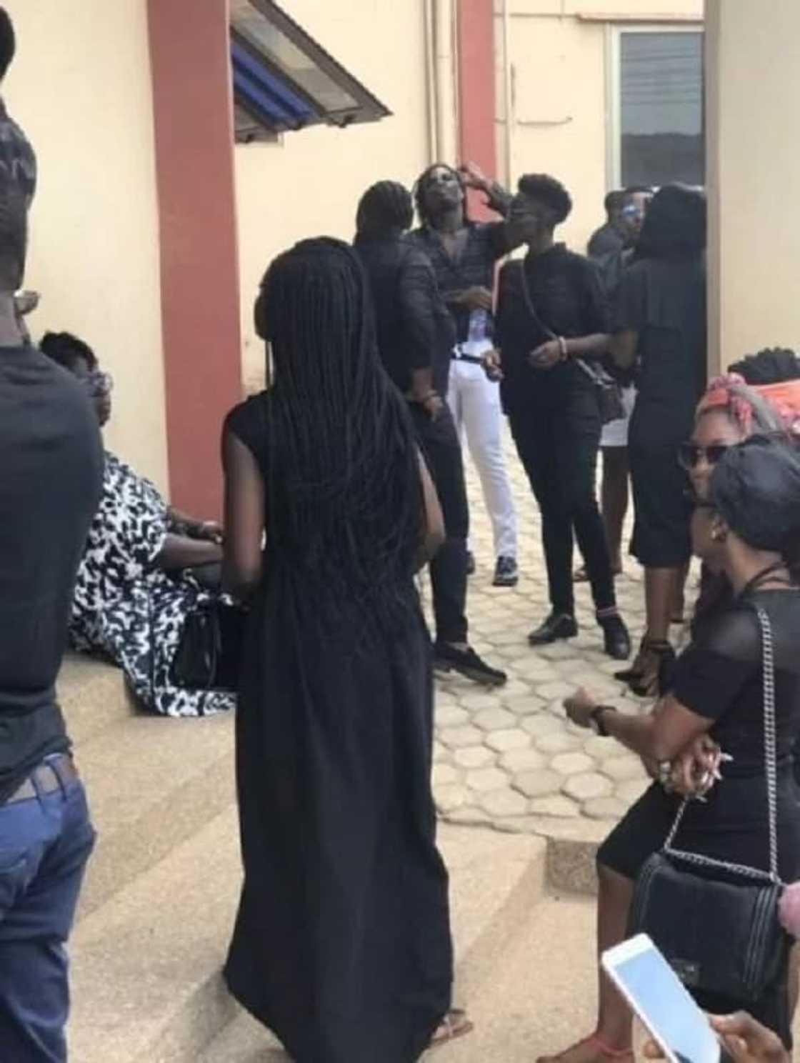 11 sad photos from Franky Kuri's burial that will break your heart today 11 sad photos from Franky Kuri's burial that will break your heart today